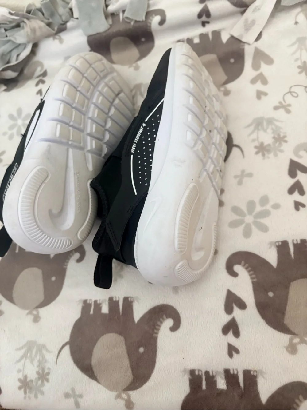 New Nike Black and White Slip-On Kids 12C